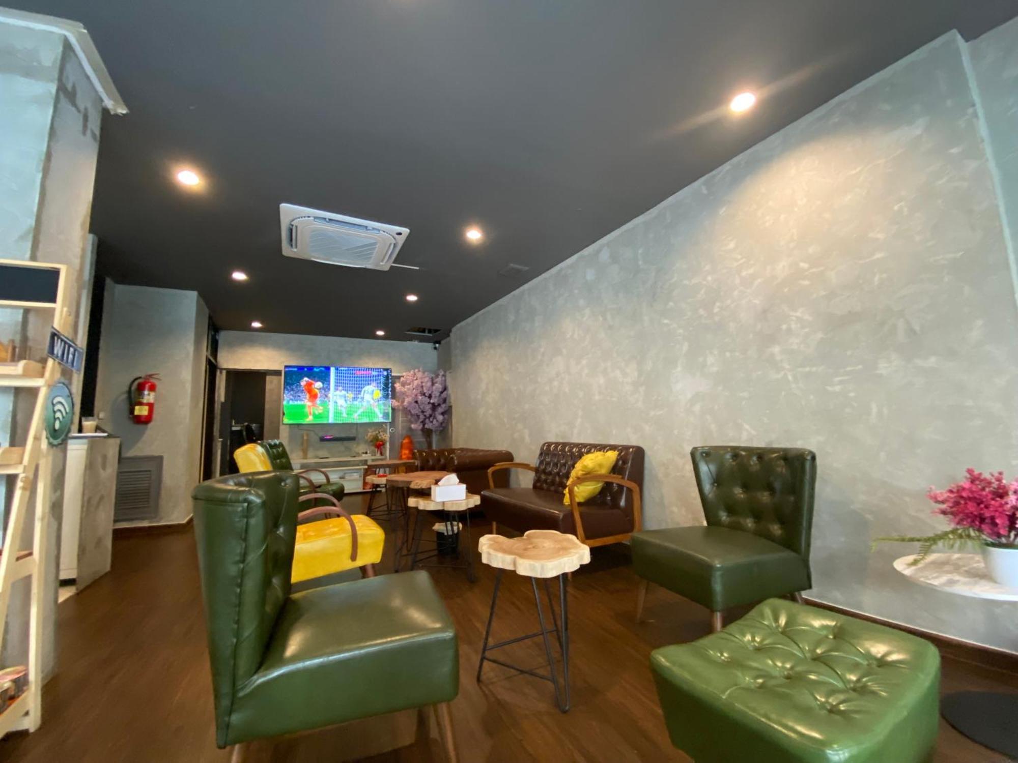 Bud Brew Beyond Dispensary And Hotel Bangkok Ngoại thất bức ảnh