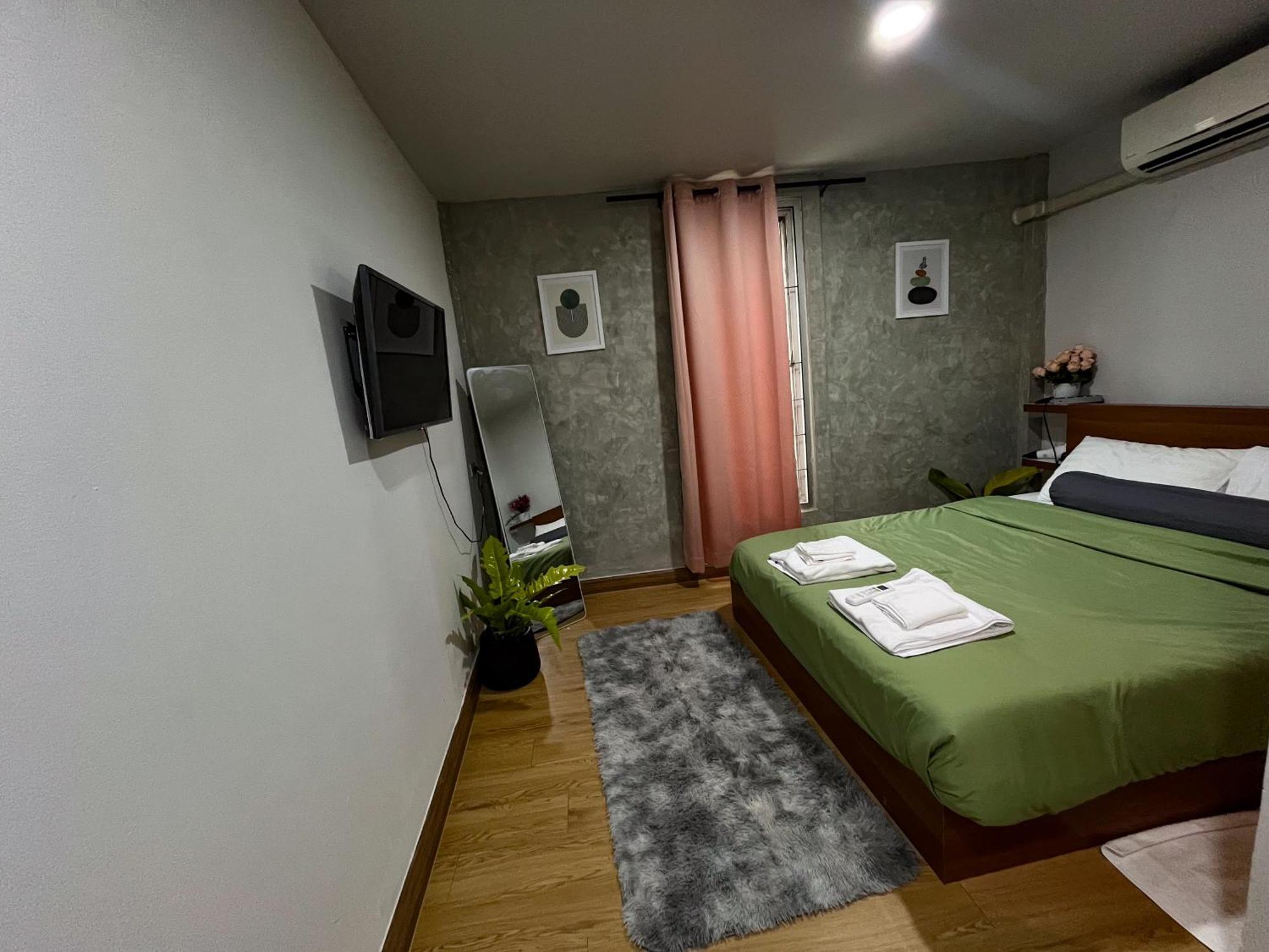 Bud Brew Beyond Dispensary And Hotel Bangkok Ngoại thất bức ảnh