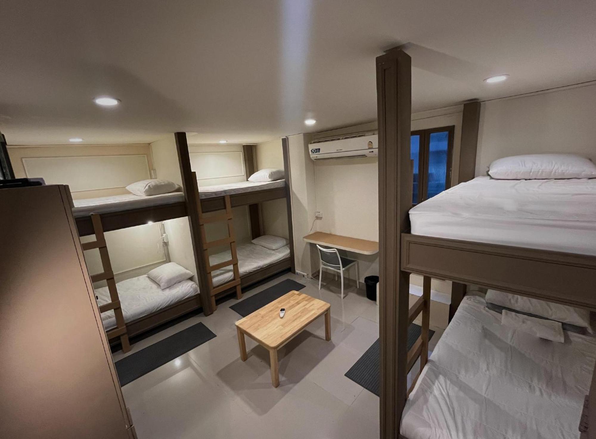 Bud Brew Beyond Dispensary And Hotel Bangkok Ngoại thất bức ảnh