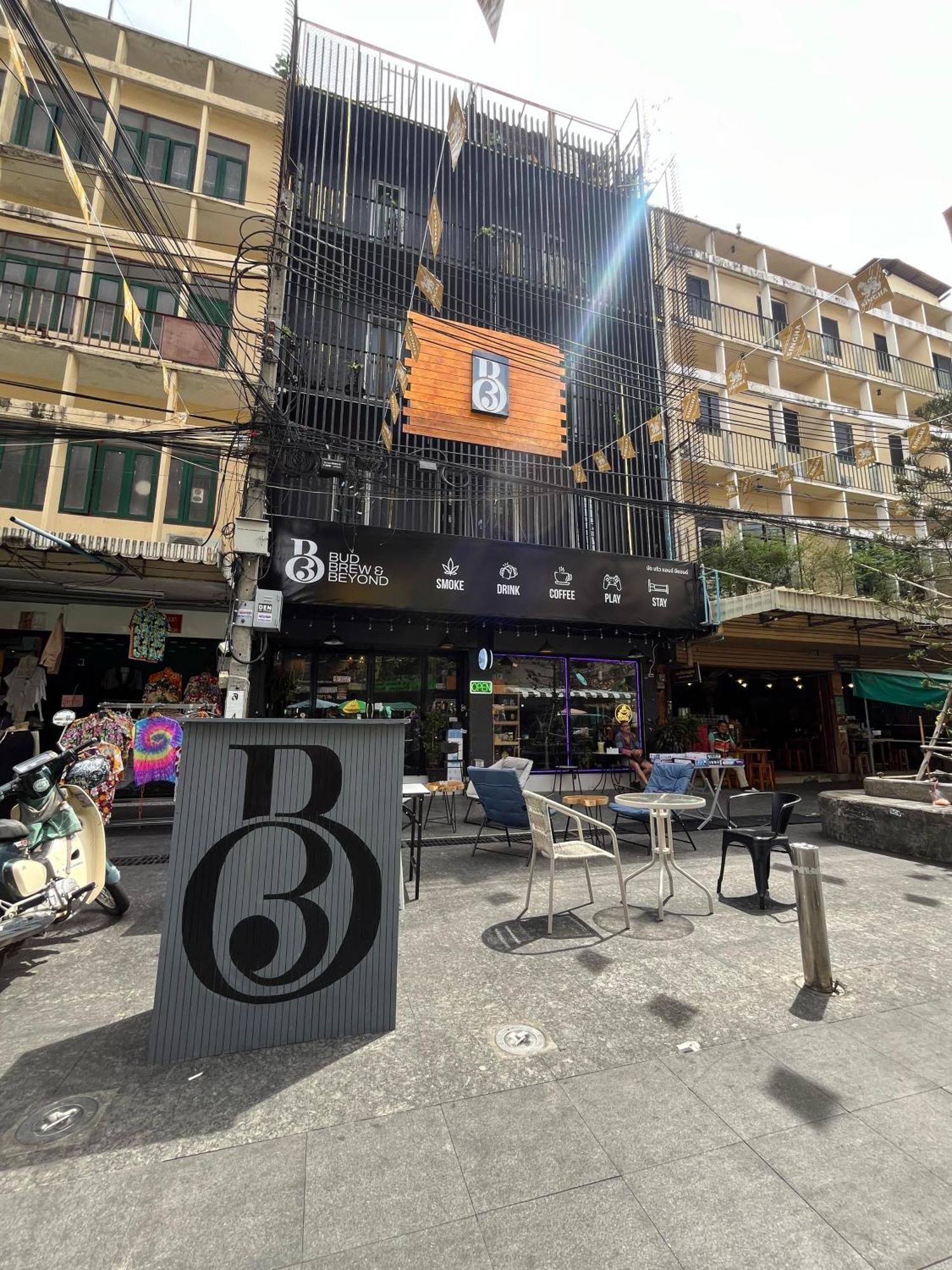 Bud Brew Beyond Dispensary And Hotel Bangkok Ngoại thất bức ảnh
