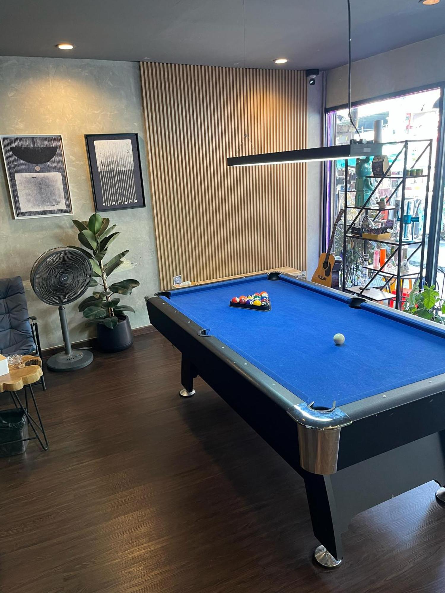 Bud Brew Beyond Dispensary And Hotel Bangkok Ngoại thất bức ảnh